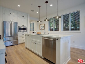 1419 S Sierra Bonita Ave in Los Angeles, CA - Building Photo - Building Photo