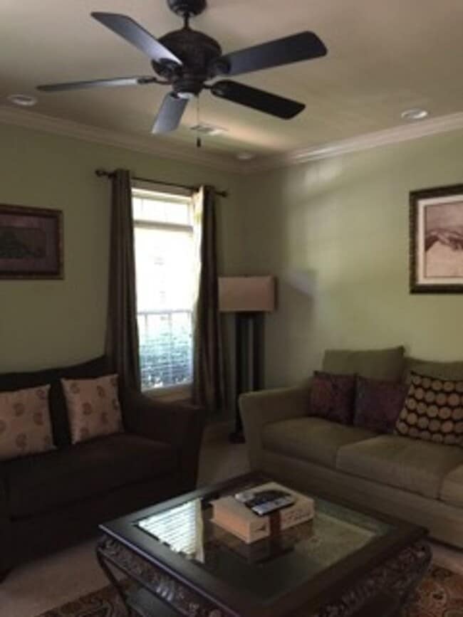 property at 1086 Runningvine Ln