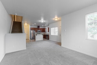 The Landing Apartments and Townhomes in Oregon City, OR - Building Photo - Interior Photo