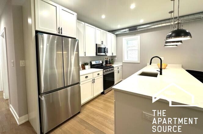 2641 W Carmen Ave in Chicago, IL - Building Photo