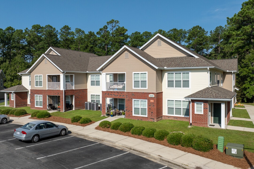 Egret Pointe in Winnabow, NC - Foto de edificio