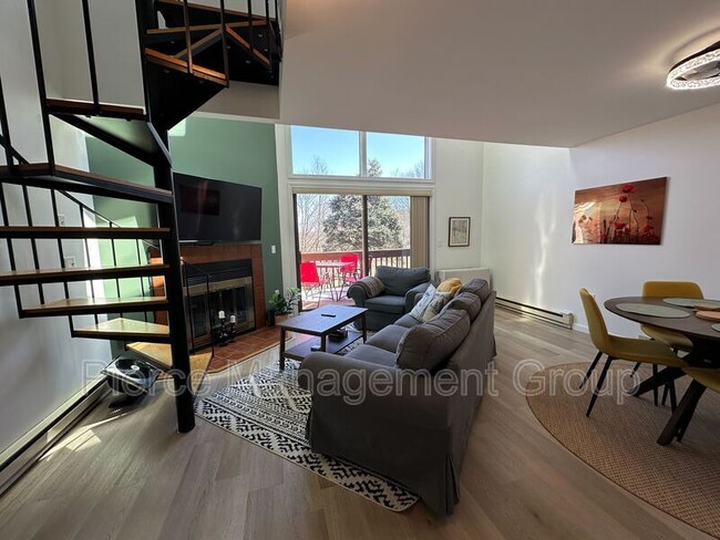 property at 10 Onset Rd