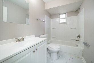883 Akola Ave in Columbus, OH - Building Photo - Building Photo