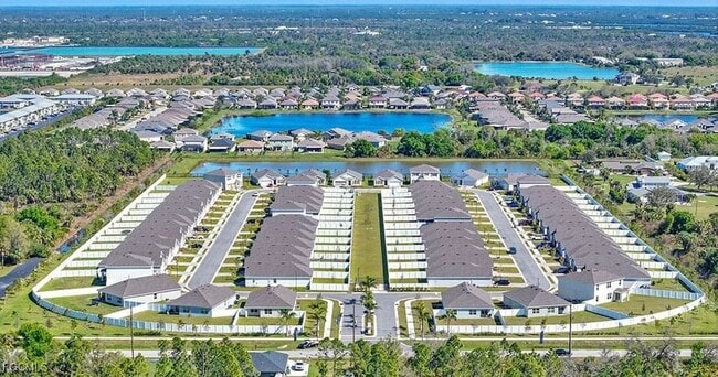 24055 Peaceful Brk Lp in Port Charlotte, FL - Building Photo - Building Photo