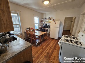 771 Somerville Ave in Somerville, MA - Foto de edificio - Building Photo