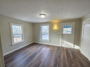 1618 NW 8th St in Bend, OR - Building Photo - Building Photo