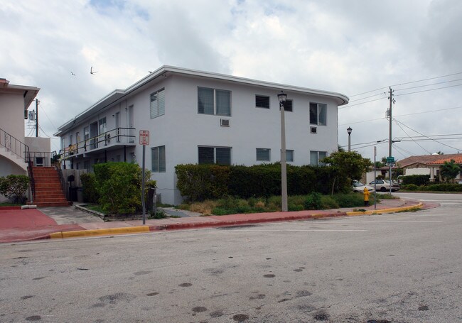 7925 Hawthorne Ave in Miami, FL - Foto de edificio - Building Photo