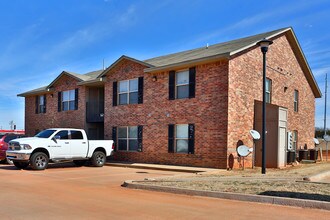 Chandler Estates Apartments in Chandler, OK - Building Photo - Building Photo