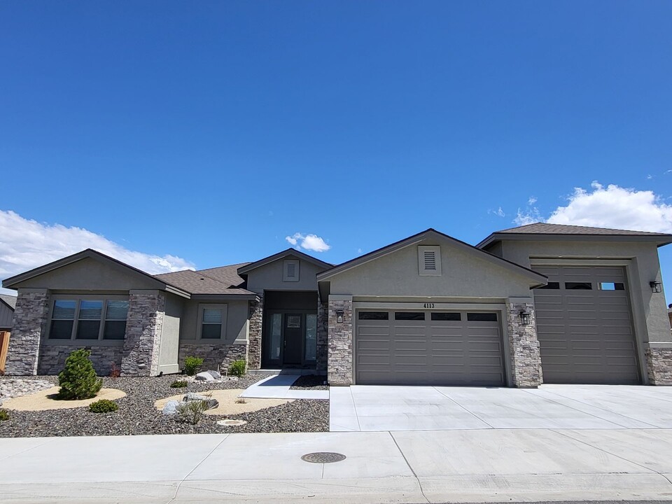 4113 Siena Dr in Carson City, NV - Building Photo