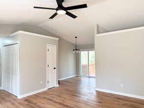 115 E Greenwood Dr in Carrollton, GA - Building Photo - Building Photo