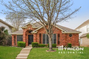 834 San Jacinto Dr in Grand Prairie, TX - Building Photo