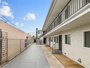 1633 Chestnut Ave in Long Beach, CA - Building Photo - Building Photo