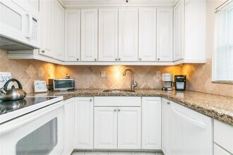 3131 S Ocean Dr in Hallandale Beach, FL - Building Photo - Building Photo