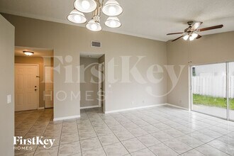 6553 Bayfront Dr in Margate, FL - Building Photo - Building Photo