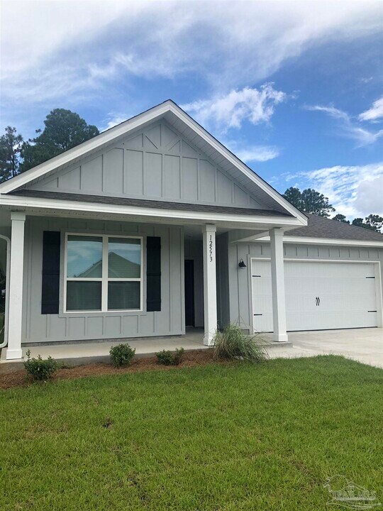 12573 Windsor Dr in Pensacola, FL - Building Photo