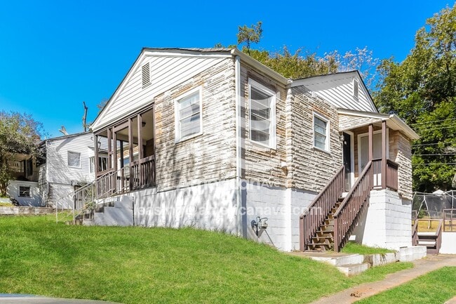 9040 Belvoir Dr in Birmingham, AL - Foto de edificio - Building Photo