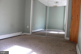 122 E Queen St in Chambersburg, PA - Building Photo - Building Photo