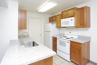 Maple Valley in Logan, UT - Foto de edificio - Interior Photo