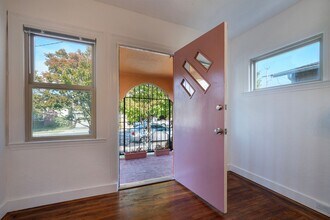 1106 Evelyn Ave in Albany, CA - Building Photo - Building Photo