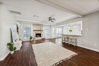 4607 Thistlecroft Dr in Houston, TX - Building Photo - Building Photo