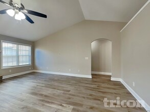 1916 Roxey Ln in Winder, GA - Foto de edificio - Building Photo