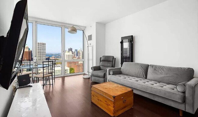 306 Gold St in Brooklyn, NY - Building Photo - Building Photo