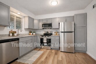 8300 Robinson St in Overland Park, KS - Building Photo - Building Photo