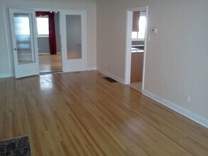 30 Sunnycrest Dr in Ottawa, ON - Building Photo - Building Photo