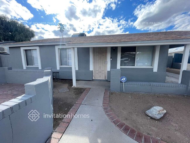 1826 N 72nd Ln in Phoenix, AZ - Building Photo - Building Photo