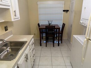 8540 Chevy Chase Dr in Boca Raton, FL - Building Photo - Building Photo