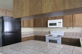 1085 Chaparral Dr in Bullhead City, AZ - Building Photo - Building Photo