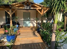 5529 NW 4th Ave in Miami, FL - Building Photo