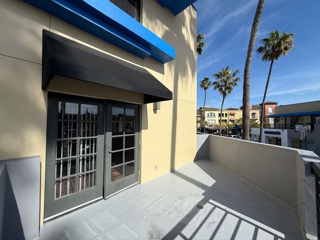 1090 University Ave in San Diego, CA - Building Photo - Building Photo