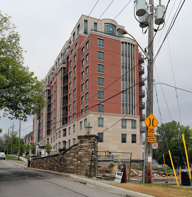 Riverhouse at the Old Mill in Toronto, ON - Building Photo - Building Photo