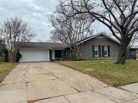 2009 Exeter St in Irving, TX - Building Photo