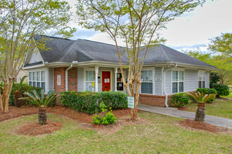 Azalea Park Apartments in Summerville, SC - Foto de edificio - Building Photo