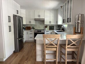 830 Dehoff Dr in Manhattan, KS - Building Photo - Building Photo