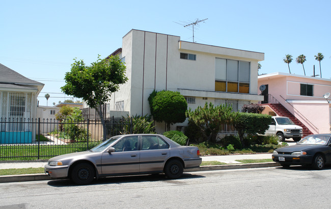 957 Dewey Ave in Los Angeles, CA - Building Photo - Building Photo