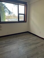 5000 Hempstead Tpke in Farmingdale, NY - Building Photo