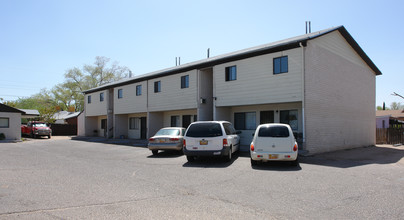 310-312 Charleston SE in Albuquerque, NM - Building Photo - Building Photo