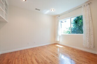 1106 S Plymouth Blvd in Los Angeles, CA - Building Photo - Building Photo