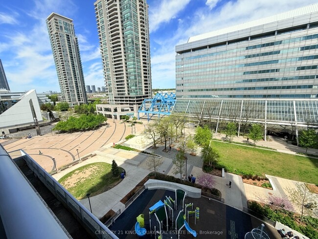 60 Town Centre Crt in Toronto, ON - Building Photo - Building Photo
