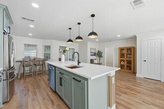 1144 Harrison Ln in Hurst, TX - Building Photo - Building Photo