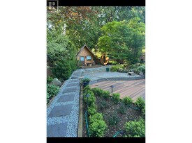 2626 Spuraway Ave in Coquitlam, BC - Building Photo