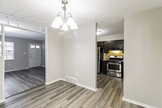 1061 Albany Terrace in Cincinnati, OH - Foto de edificio - Building Photo