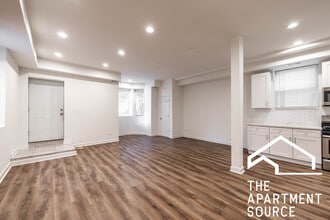 2112 N Campbell Ave, Unit G in Chicago, IL - Building Photo - Building Photo