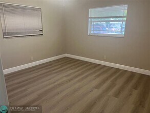 420 SE 13th Dr in Deerfield Beach, FL - Building Photo - Building Photo