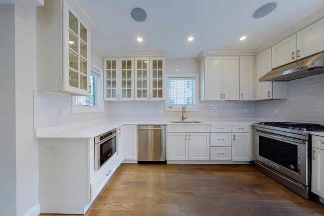 102 Beacon St in Somerville, MA - Building Photo - Building Photo