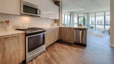 3418 N Lincoln Ave-Unit -401 in Chicago, IL - Building Photo - Building Photo