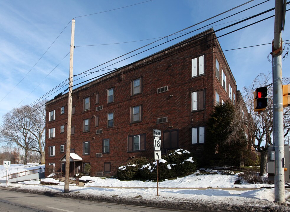 5 E Wallace Ave in New Castle, PA - Foto de edificio